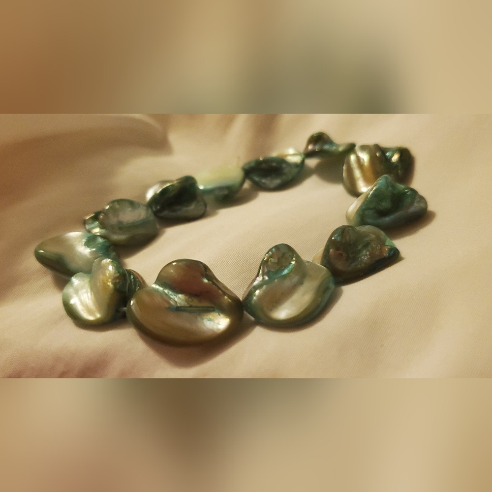 Shell Handmade Stretch Bracelet - Picture 3 of 10